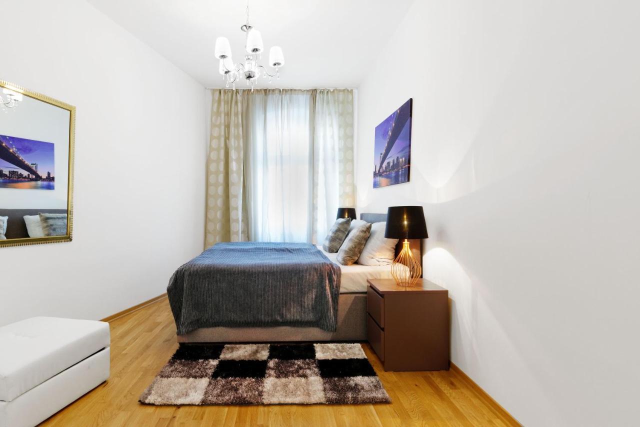 Grand Mitte Rosenthaler Platz * Berlijn